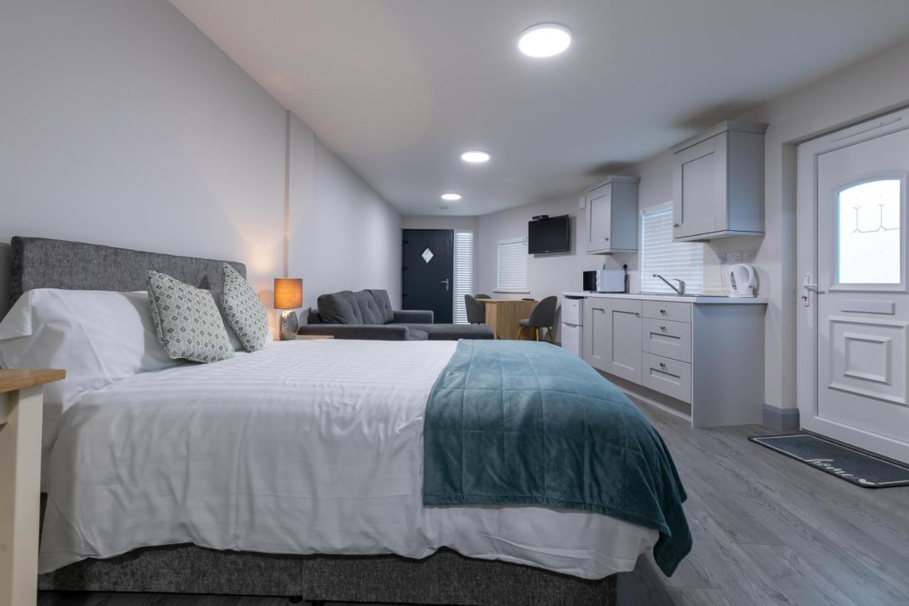 Brookville Guesthouse Тъламор Екстериор снимка