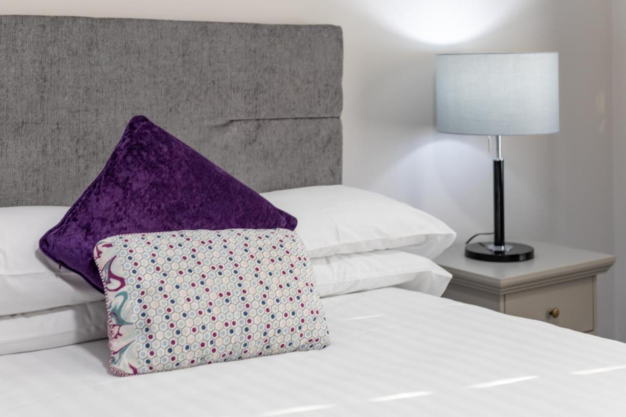 Brookville Guesthouse Тъламор Екстериор снимка