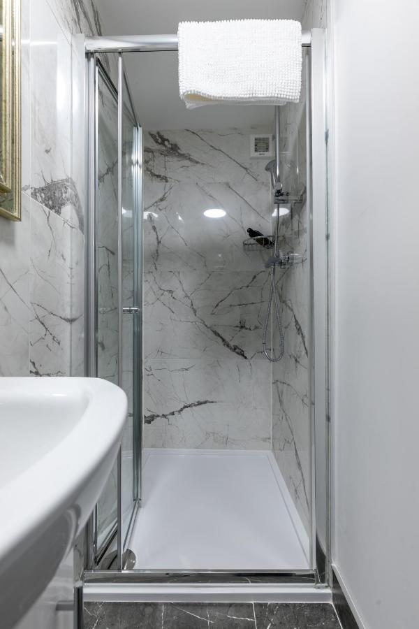 Brookville Guesthouse Тъламор Екстериор снимка