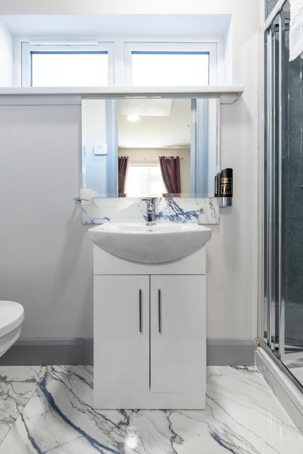 Brookville Guesthouse Тъламор Екстериор снимка