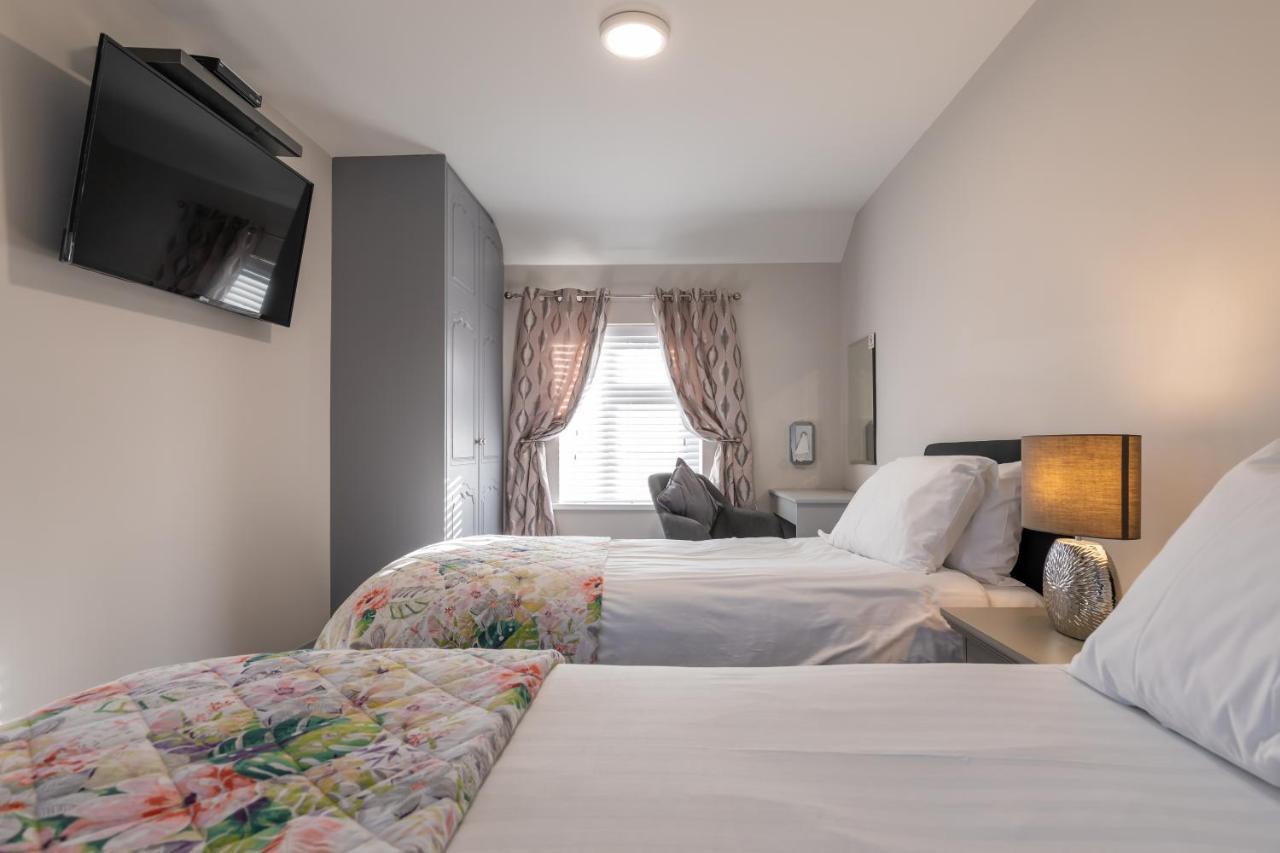 Brookville Guesthouse Тъламор Екстериор снимка
