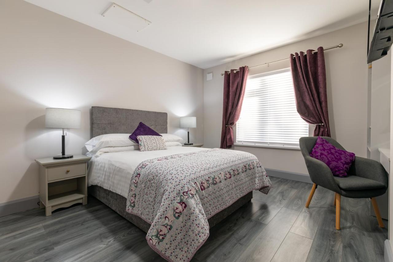 Brookville Guesthouse Тъламор Екстериор снимка