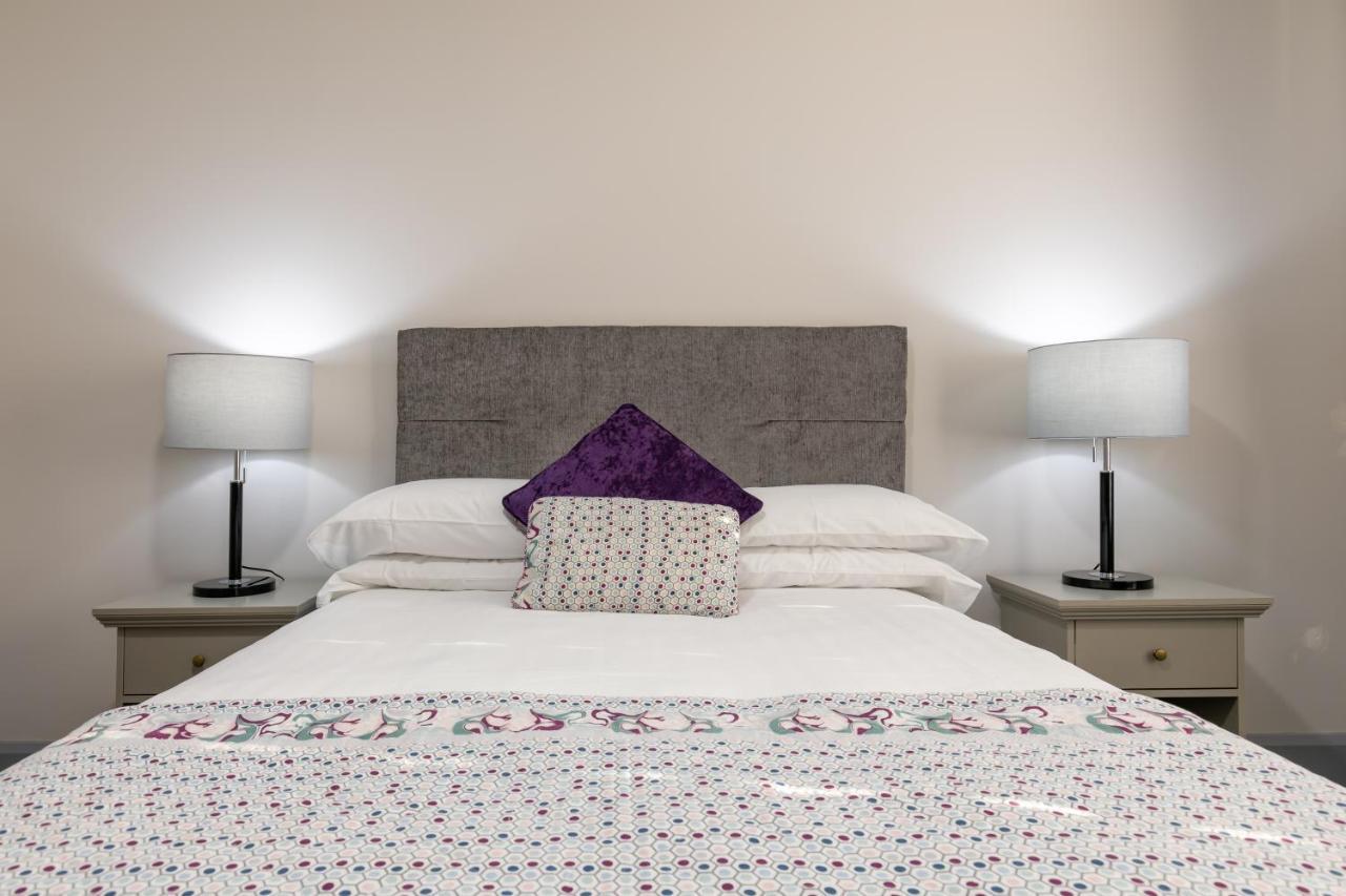 Brookville Guesthouse Тъламор Екстериор снимка