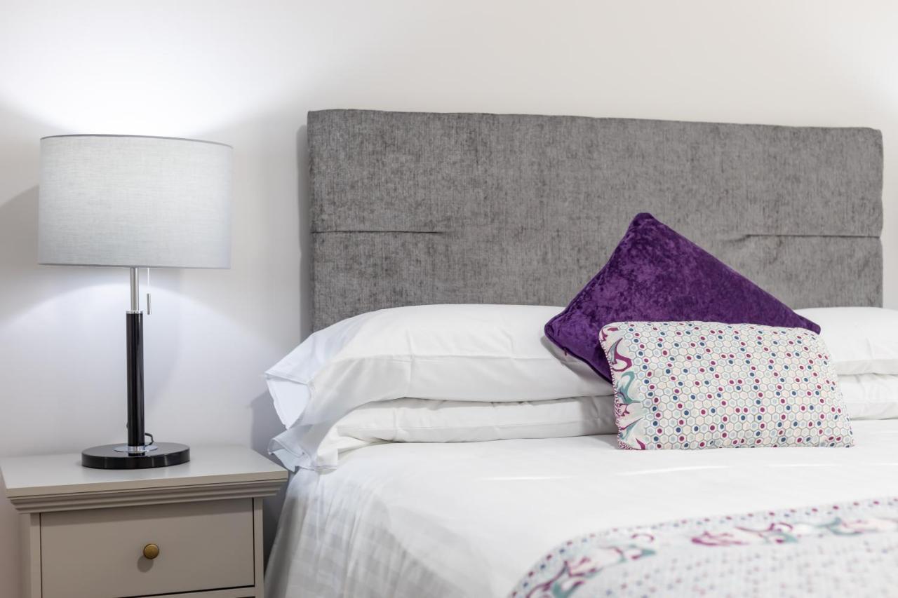 Brookville Guesthouse Тъламор Екстериор снимка