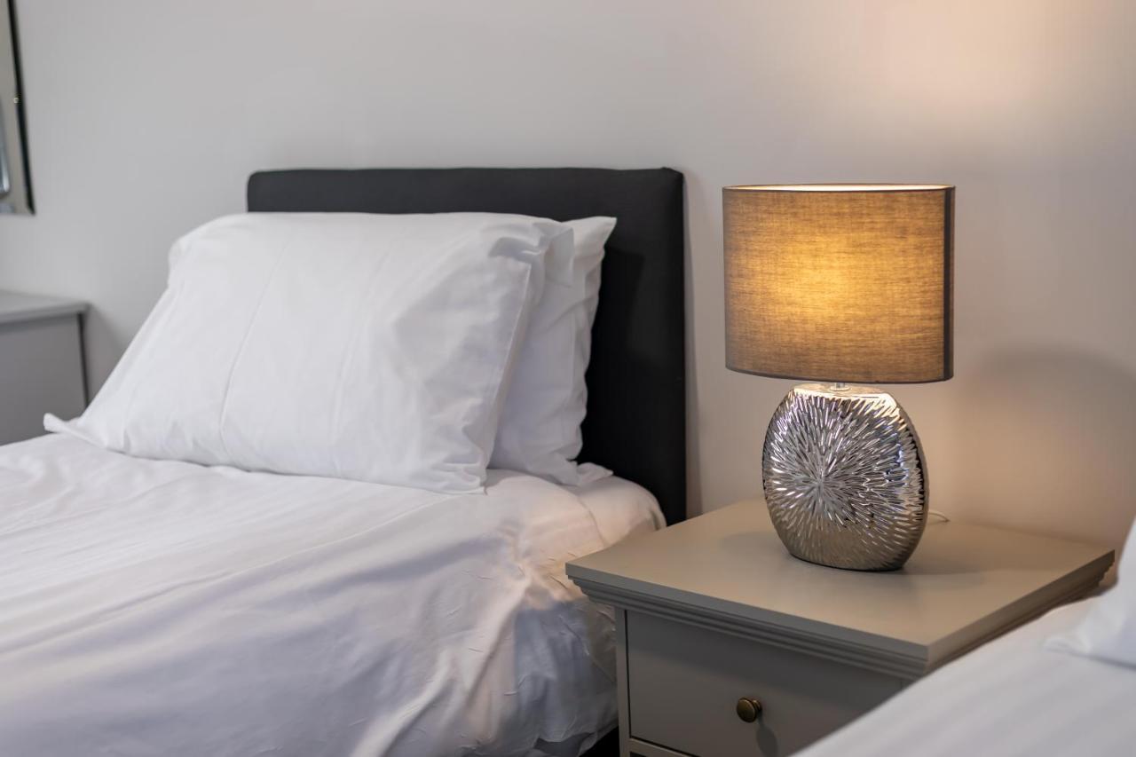 Brookville Guesthouse Тъламор Екстериор снимка