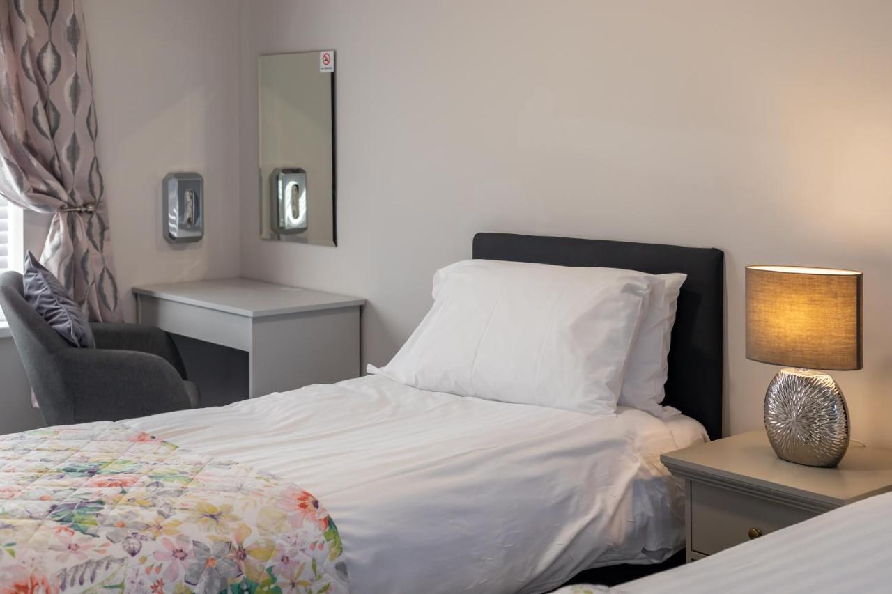 Brookville Guesthouse Тъламор Екстериор снимка
