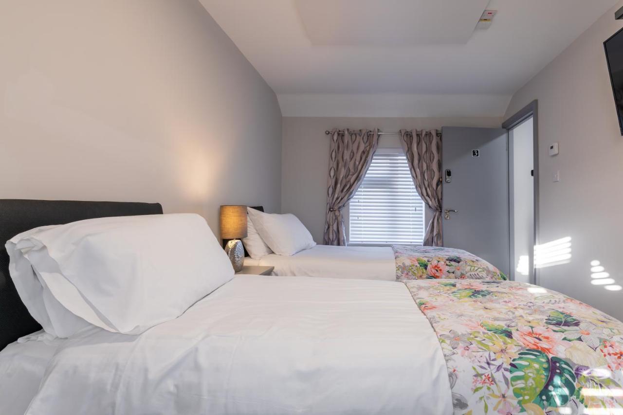 Brookville Guesthouse Тъламор Екстериор снимка