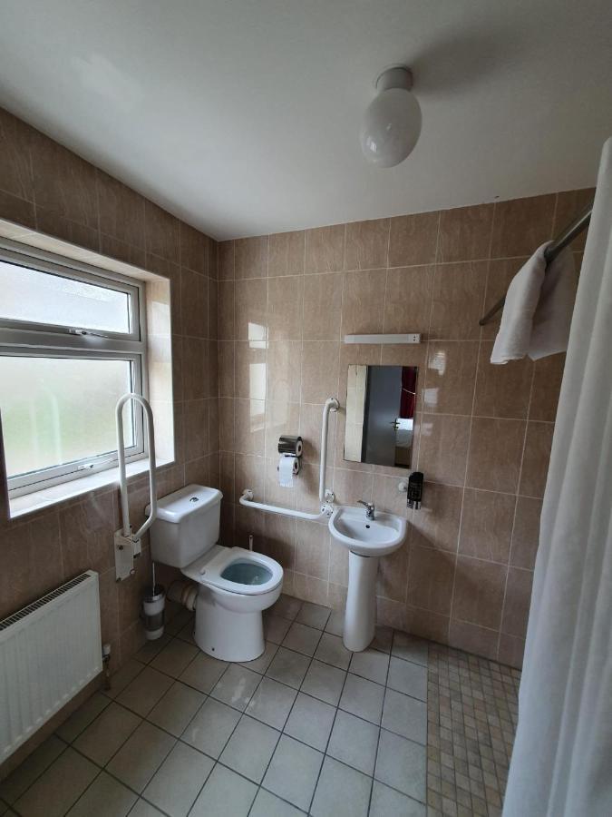 Brookville Guesthouse Тъламор Екстериор снимка