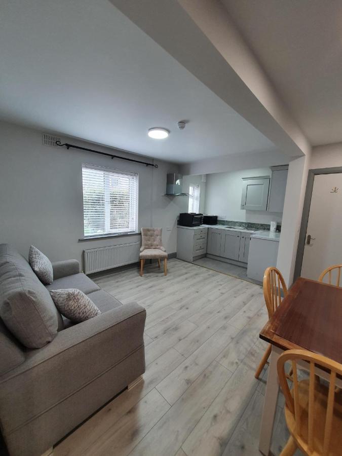 Brookville Guesthouse Тъламор Екстериор снимка