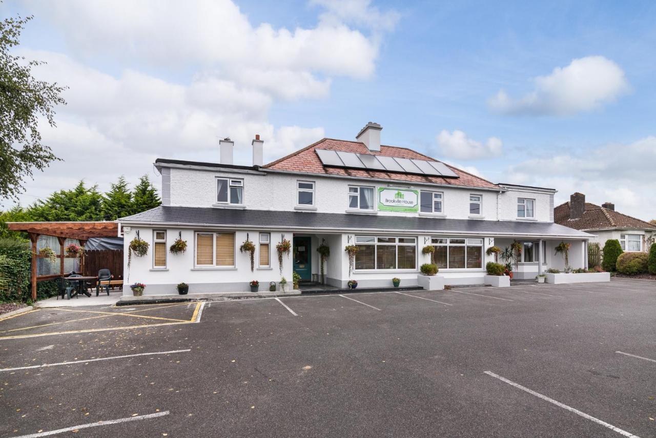 Brookville Guesthouse Тъламор Екстериор снимка